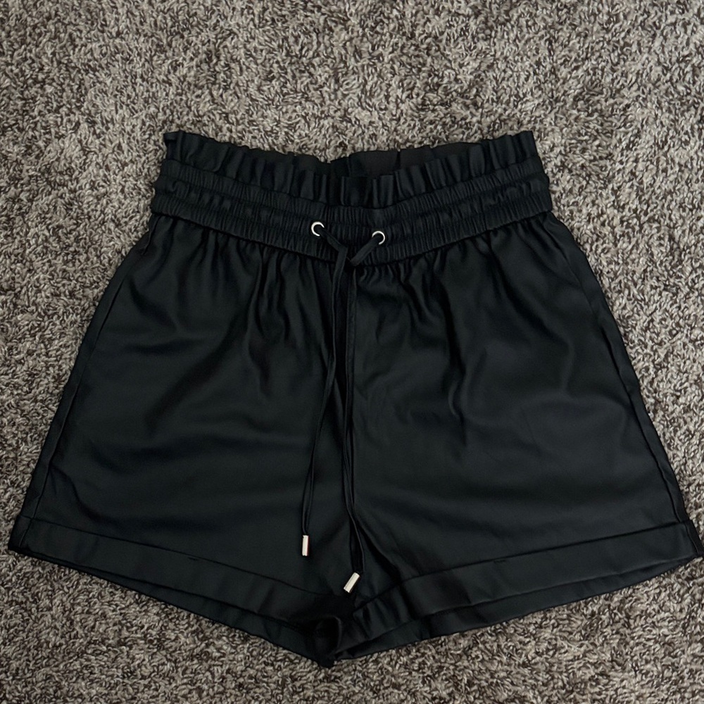 Stylish Black High Waist Women's Shorts